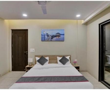 נוידה Vibe Hotel מראה חיצוני תמונה