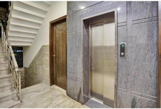 נוידה Vibe Hotel מראה חיצוני תמונה