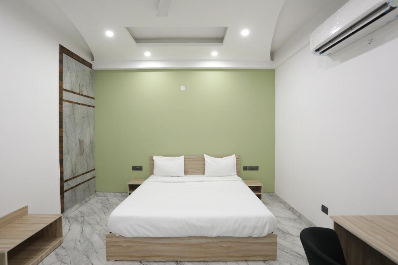 נוידה Vibe Hotel מראה חיצוני תמונה